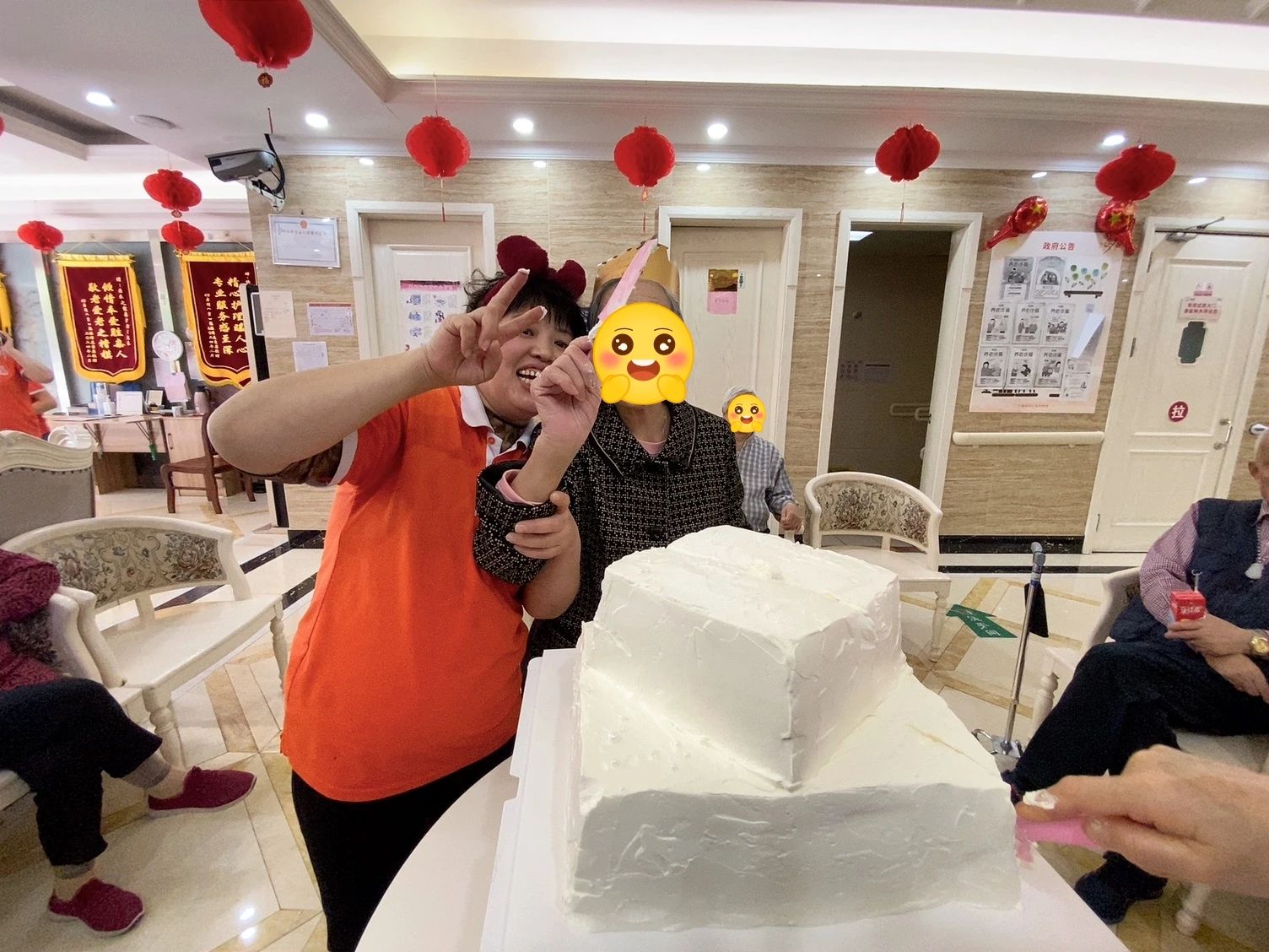 善行大使牛春花：用双手托起夕阳，以心护心，以爱传爱